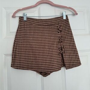 Skirt build in shorts